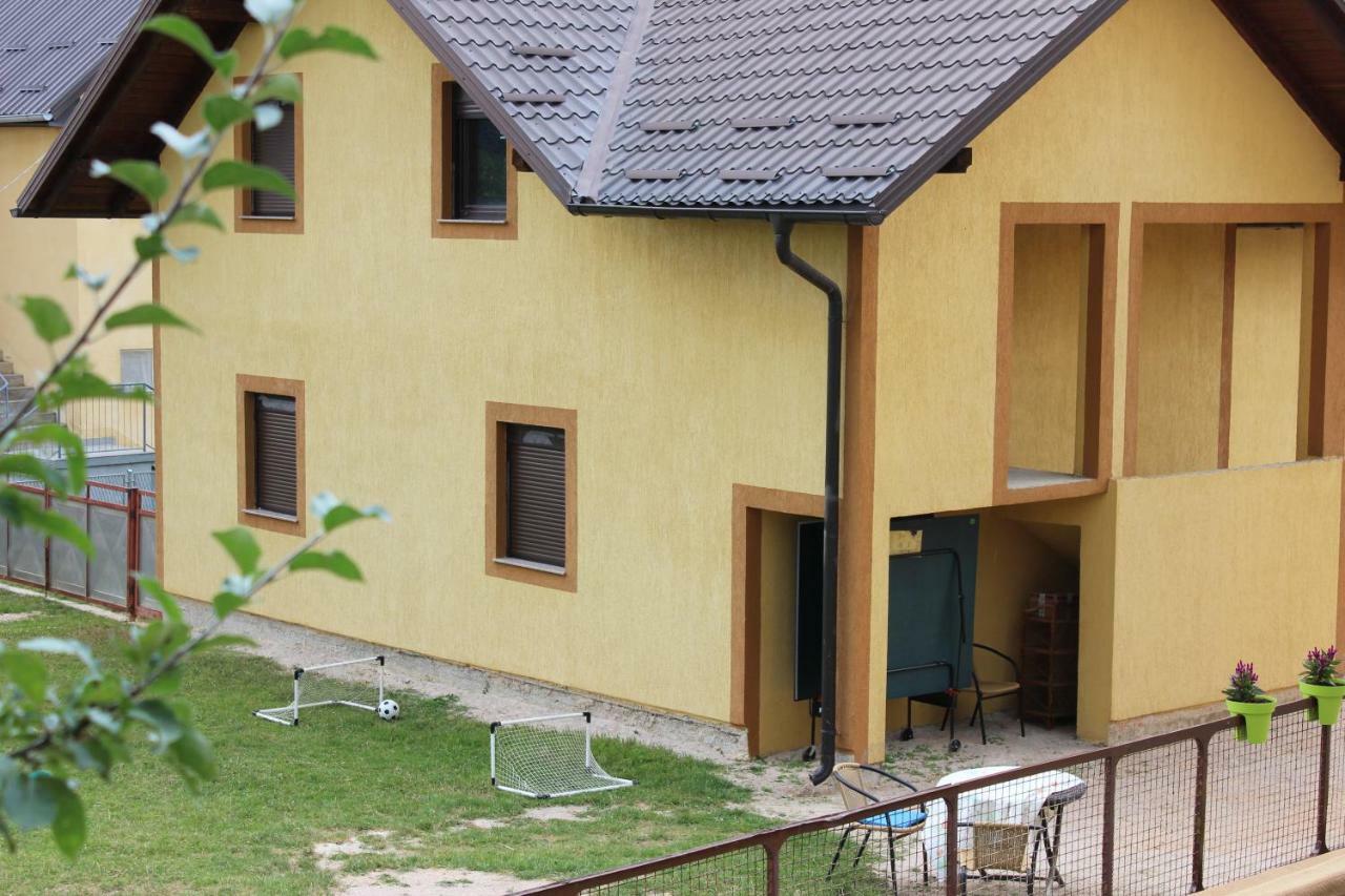 Apartman Lori Otocac Exterior photo